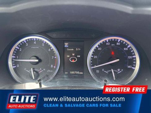 Used 2018 Toyota Highlander XLE AWD/4WD image 13