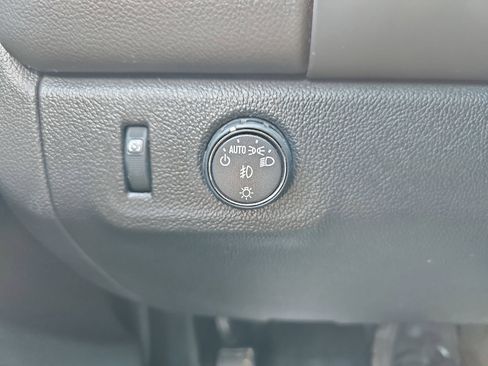 Used 2022 GMC Canyon Elevation image 25