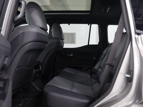 Used 2024 Lexus GX 550 w/ Cold Area Package AWD/4WD image 32