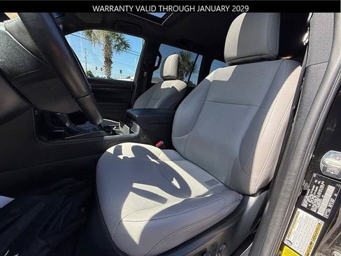 Certified 2023 Lexus GX 460 w/ Black Line Special Edition AWD/4WD image 9
