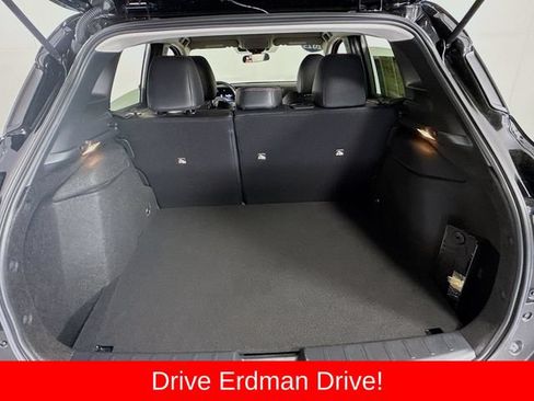Used 2025 Nissan Kicks SR AWD/4WD image 33