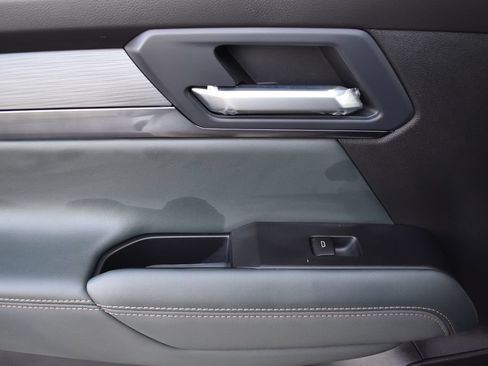 New 2026 GMC Terrain AT4 w/ Convenience Package III AWD/4WD image 14
