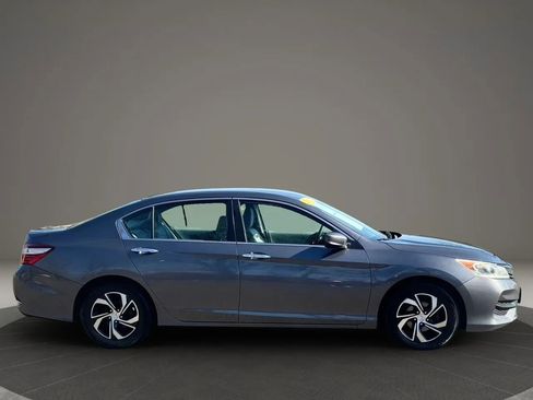 Used 2017 Honda Accord LX image 5
