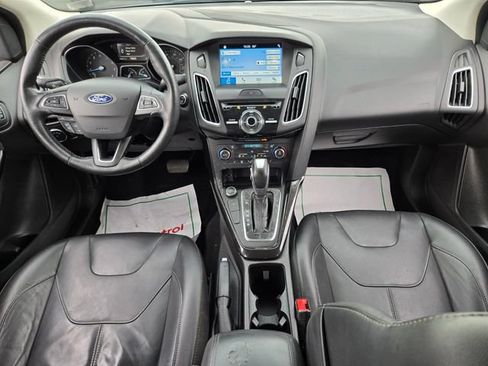 Used 2017 Ford Focus Titanium FWD image 15
