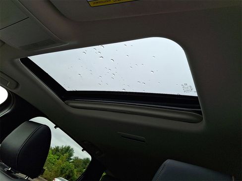 Used 2025 MAZDA CX-90 3.3 Turbo w/ Preferred Package image 16