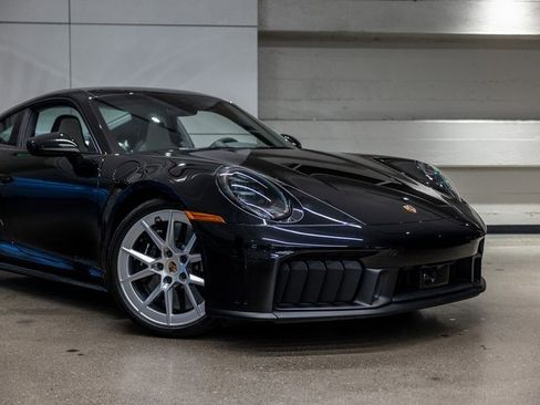 Used 2025 Porsche 911 Carrera GTS image 13