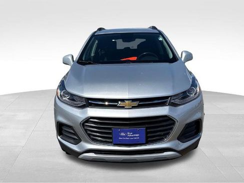 Used 2019 Chevrolet Trax LT w/ LT Convenience Package AWD/4WD image 3