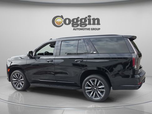 Used 2024 Cadillac Escalade Sport RWD image 3
