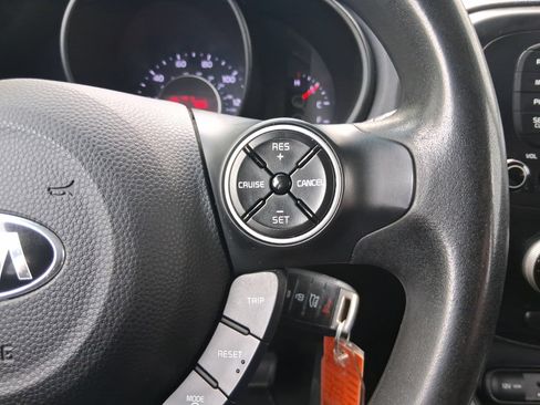 Used 2015 Kia Soul FWD image 24