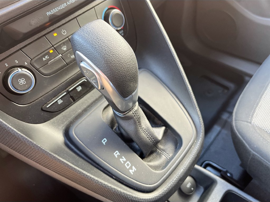 Used 2023 Ford Transit Connect XL FWD image 17