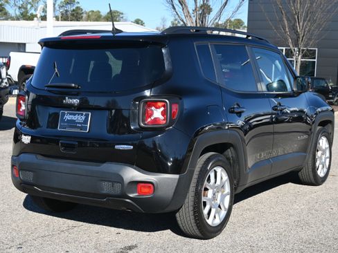 Used 2020 Jeep Renegade Latitude image 39