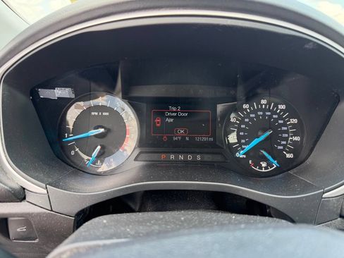 Used 2016 Ford Fusion SE w/ Equipment Group 201A FWD image 5