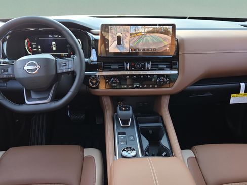 New 2026 Nissan Pathfinder SL FWD image 9