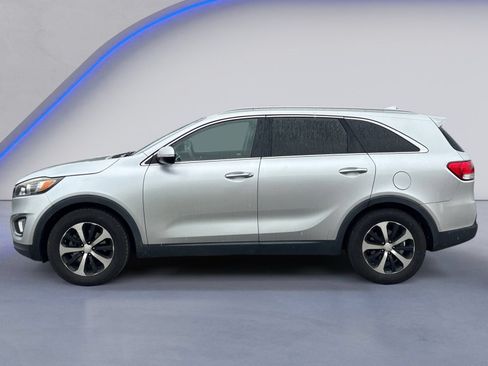 Used 2016 Kia Sorento EX FWD image 3