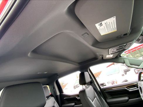 Used 2022 Chevrolet Silverado 1500 LT Trail Boss w/ Convenience Package II image 19