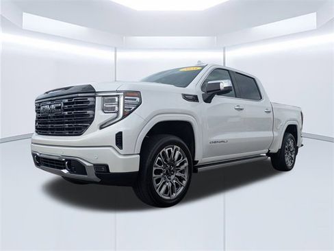 Used 2025 GMC Sierra 1500 Denali Ultimate image 9