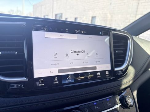 New 2026 Chrysler Pacifica Pinnacle w/ Trailer Tow Group image 35