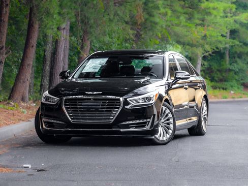 Used 2017 Genesis G90 5.0 Ultimate AWD/4WD image 2