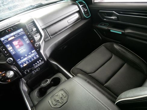 Used 2022 RAM 1500 Laramie w/ Sport Appearance Package AWD/4WD image 11
