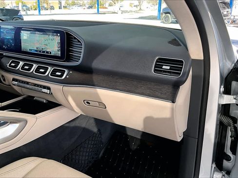 Used 2020 Mercedes-Benz GLE 350 4MATIC image 19