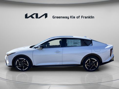 New 2025 Kia K4 GT-Line image 4