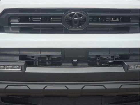 New 2026 Toyota 4Runner SR5 image 7