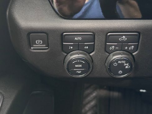 Certified 2023 Chevrolet Silverado 1500 LT AWD/4WD image 23