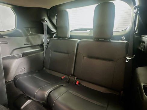 Used 2024 Mitsubishi Outlander SE image 29