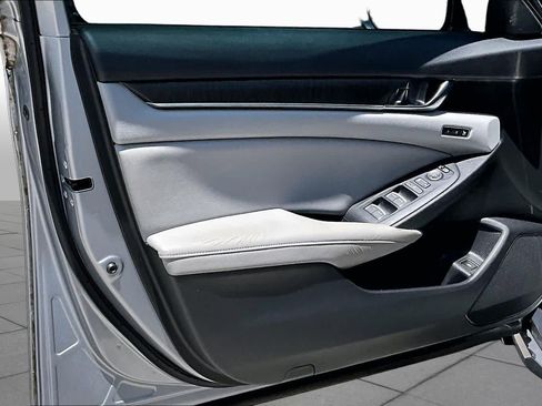 Used 2018 Honda Accord EX-L image 25