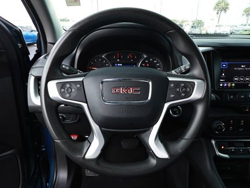Used 2024 GMC Terrain SLE AWD/4WD image 11
