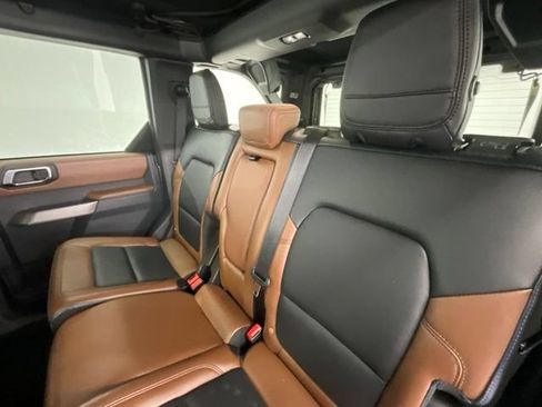 Used 2023 Ford Bronco Outer Banks AWD/4WD image 9