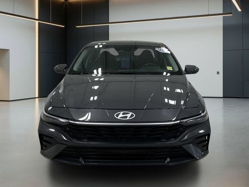 Certified 2024 Hyundai Elantra SEL FWD image 4