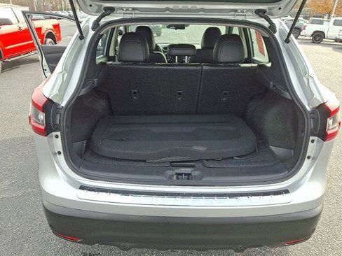 Used 2022 Nissan Rogue Sport SV w/ Technology Package image 29