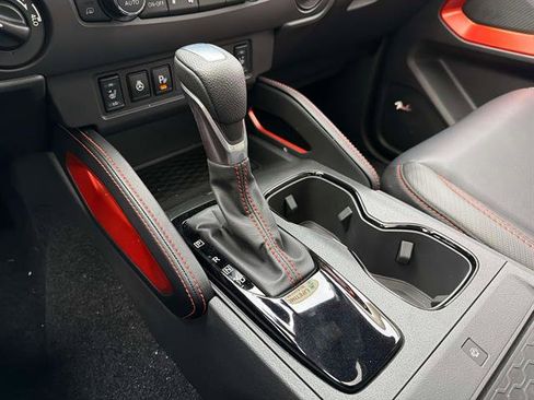 New 2025 Nissan Frontier PRO-4X w/ Pro Premium Package image 13