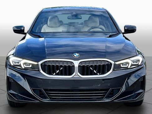 Used 2023 BMW 330i Sedan w/ Driving Assistance Package RWD image 4