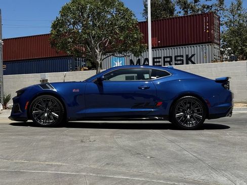 Used 2022 Chevrolet Camaro ZL1 RWD image 9