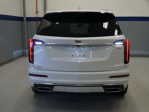 Certified 2024 Cadillac XT6 Premium Luxury w/ Technology Package AWD/4WD image 4