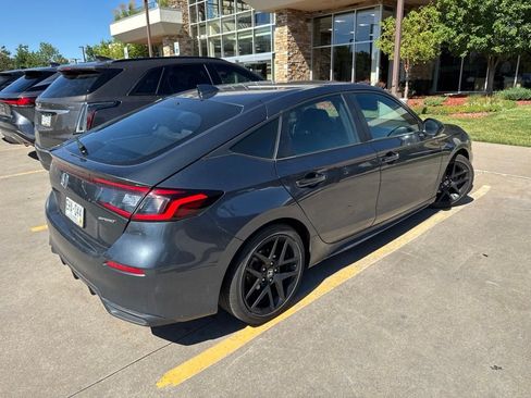 Used 2025 Honda Civic Sport image 3