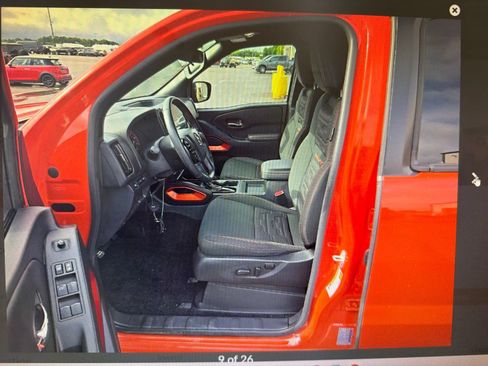 Used 2025 Nissan Frontier PRO-4X AWD/4WD image 10