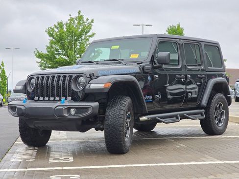Used 2023 Jeep Wrangler Unlimited Rubicon 4xe w/ Cold Weather Group AWD/4WD image 24