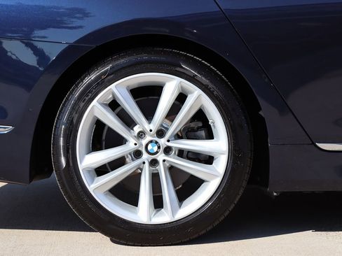 Used 2017 BMW 750i xDrive image 55