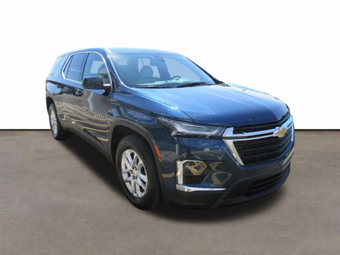 Used 2023 Chevrolet Traverse LS FWD image 7