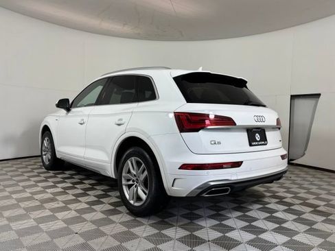 Used 2022 Audi Q5 2.0T Premium w/ Convenience Package AWD/4WD image 5