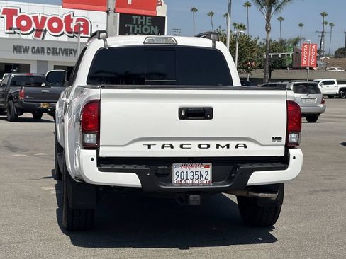 Certified 2018 Toyota Tacoma TRD Sport w/ Technology Package RWD image 44