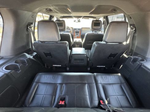 Used 2014 Lincoln Navigator 2WD image 13