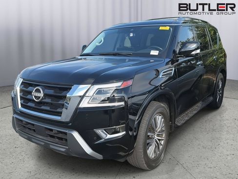 Used 2023 Nissan Armada SL w/ Captain's Chairs Package AWD/4WD image 2