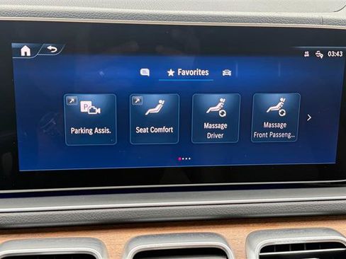 Used 2024 Mercedes-Benz GLS 450 4MATIC w/ Pinnacle Trim Package image 38
