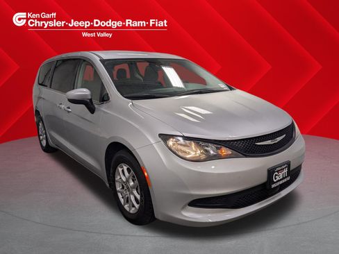Certified 2023 Chrysler Voyager LX FWD image 1