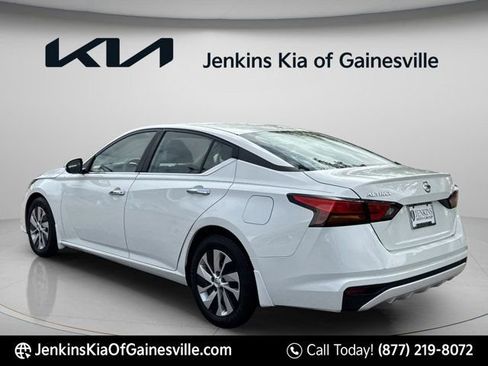 Used 2022 Nissan Altima 2.5 S FWD image 5