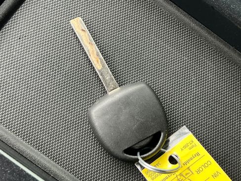 Used 2018 Chevrolet Silverado 1500 LT w/ All Star Edition image 22